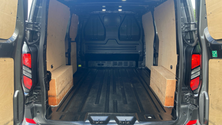 Ford Transit Custom 320 L2 Diesel Fwd 2.0 EcoBlue 136ps H1 Van Limited
